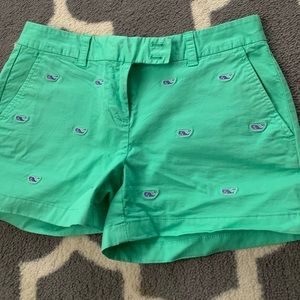 Vineyard vines whale shorts size 2